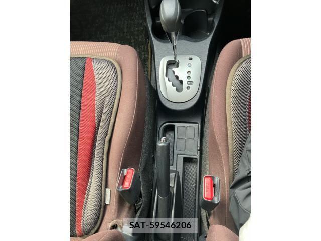 Toyota VITZ 2011-10 8415709-15