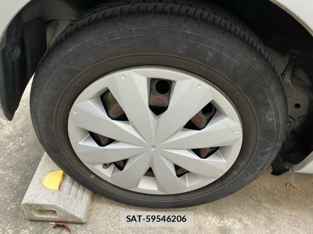Toyota VITZ 2011-10 8415709-6