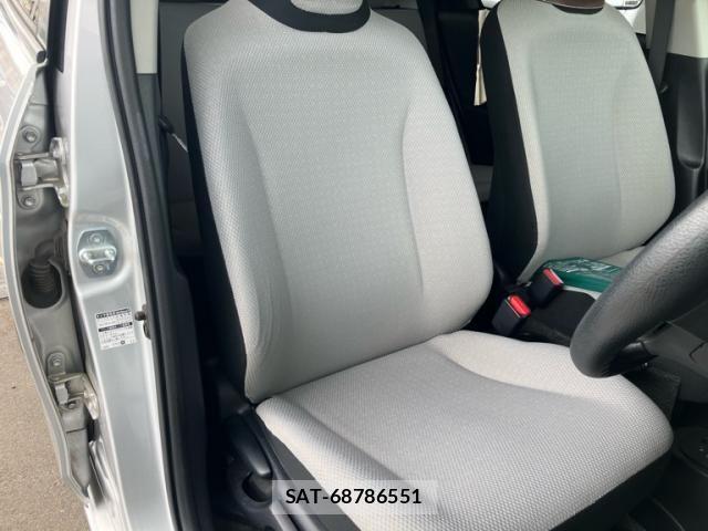Toyota VITZ 2012-01 8415711-11