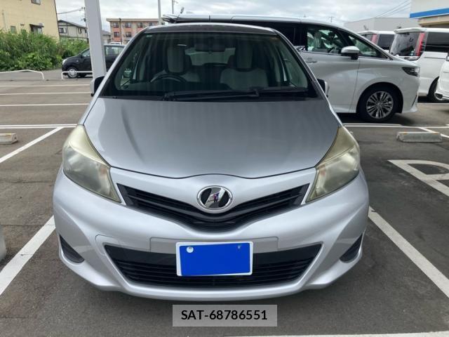 Toyota VITZ 2012-01 8415711-1