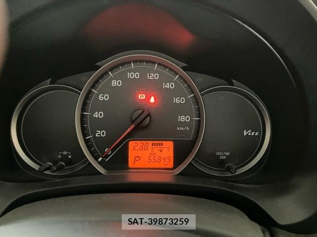 Toyota VITZ 2013-06 8410955-7
