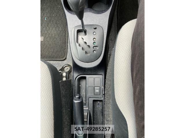 Toyota VITZ 2011-11 8410967-20