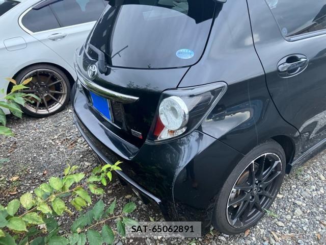 Toyota VITZ 2014-08 8415700-4