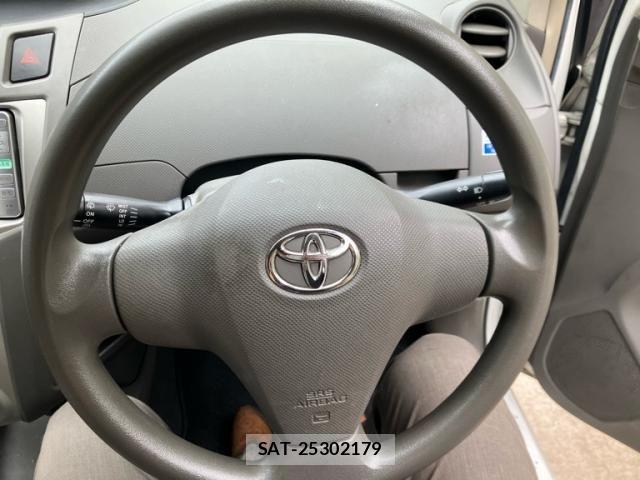 Toyota VITZ 2007-12 8415712-12