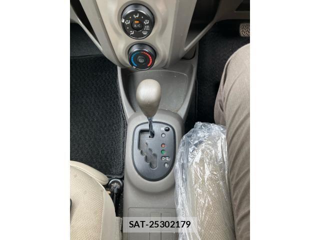 Toyota VITZ 2007-12 8415712-14