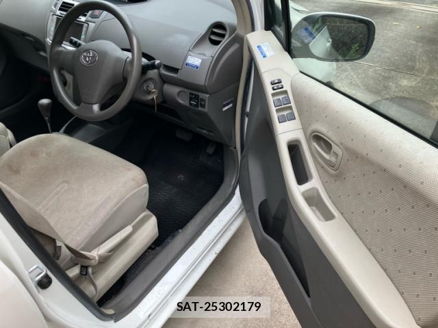 Toyota VITZ 2007-12 8415712-8