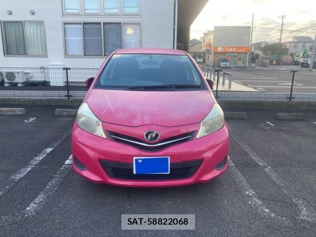 Toyota VITZ 2011-09 8439051-0