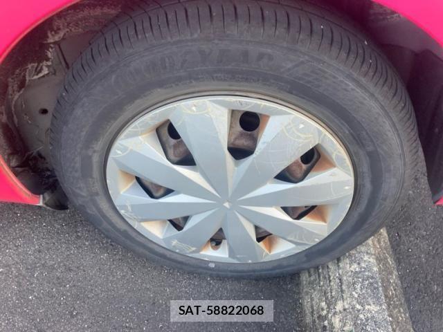 Toyota VITZ 2011-09 8439051-12