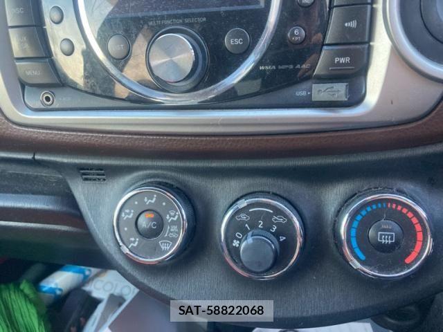 Toyota VITZ 2011-09 8439051-20