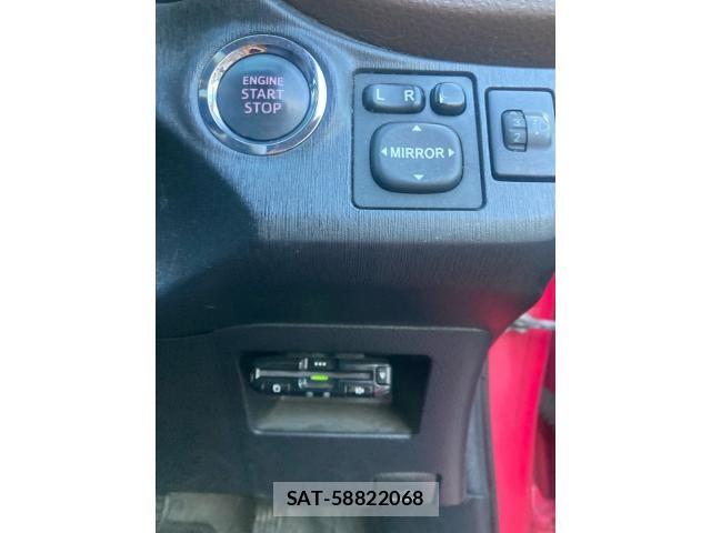 Toyota VITZ 2011-09 8439051-22