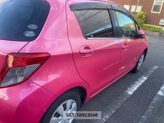 Toyota VITZ 2011-09 8439051-4