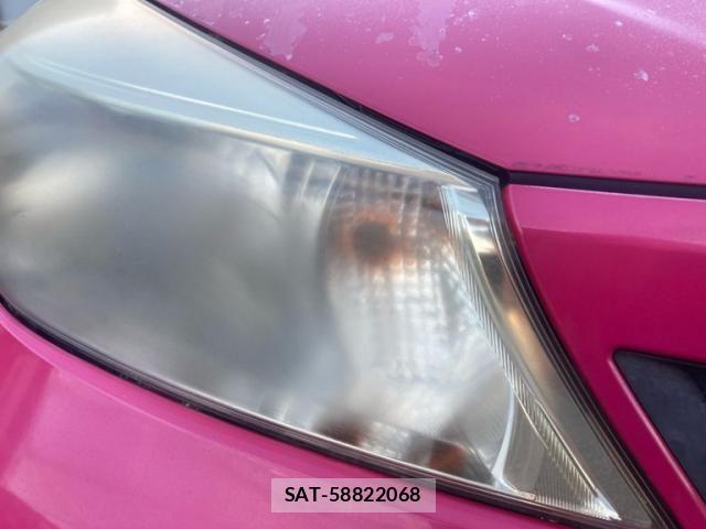 Toyota VITZ 2011-09 8439051-6