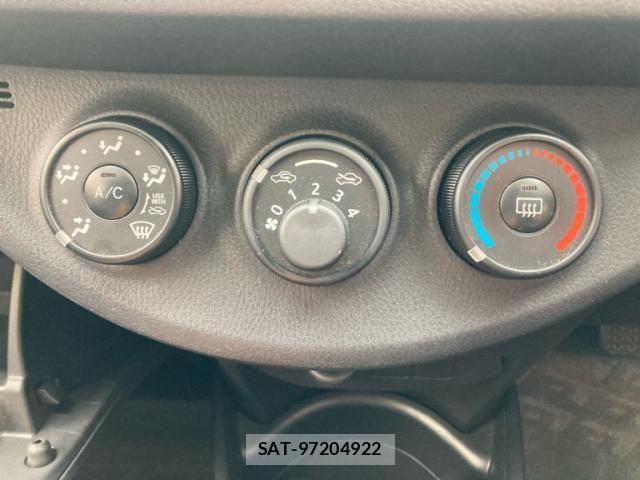 Toyota VITZ 2015-10 8439050-14