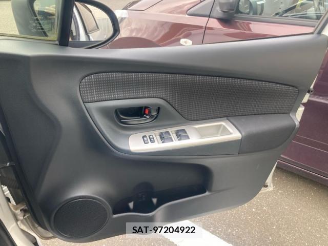 Toyota VITZ 2015-10 8439050-18