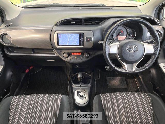 Toyota VITZ 2014-04 8439049-1