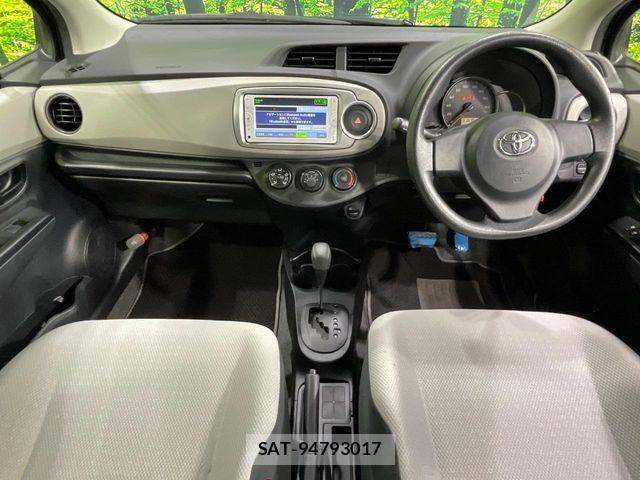 Toyota VITZ 2013-12 8458722-1