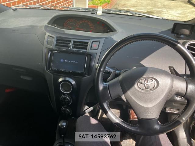 Toyota VITZ 2009-07 8458724-13
