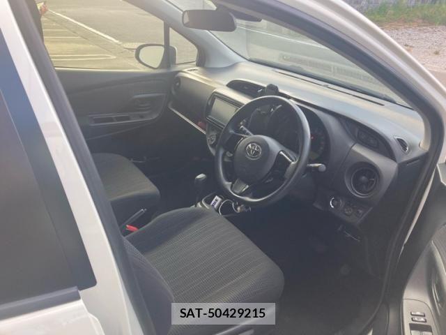 Toyota VITZ 2019-11 8458721-13