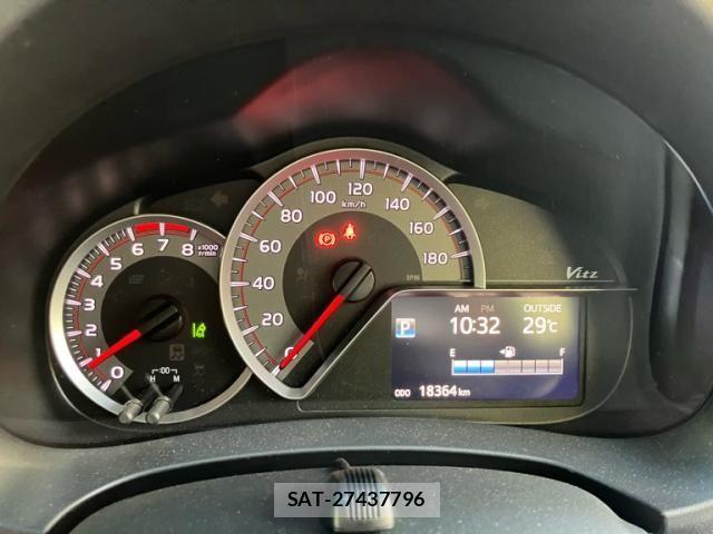 Toyota VITZ 2015-09 8486227-19