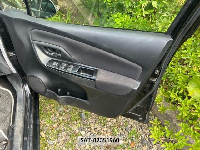 Toyota VITZ 2019-03 8486228-9