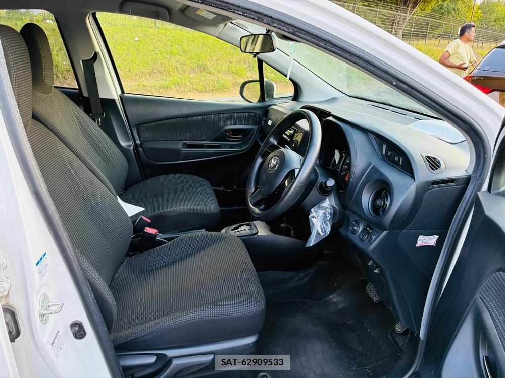 Toyota VITZ 2019-07 8298891-11