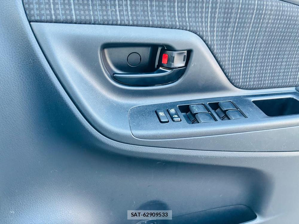 Toyota VITZ 2019-07 8298891-20