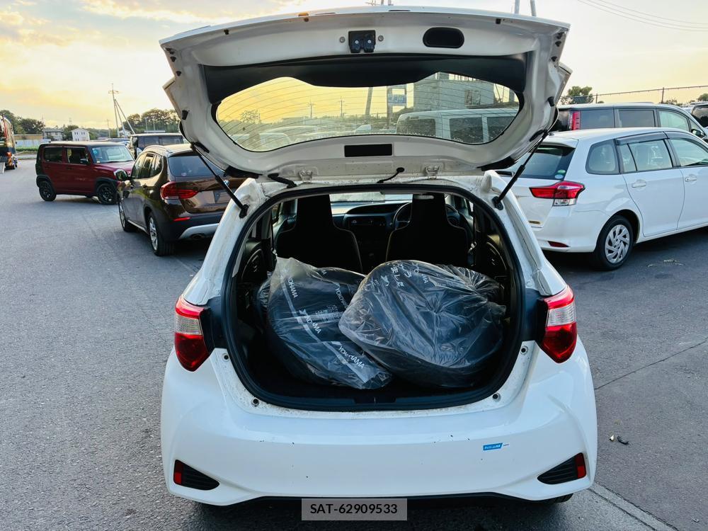 Toyota VITZ 2019-07 8298891-25