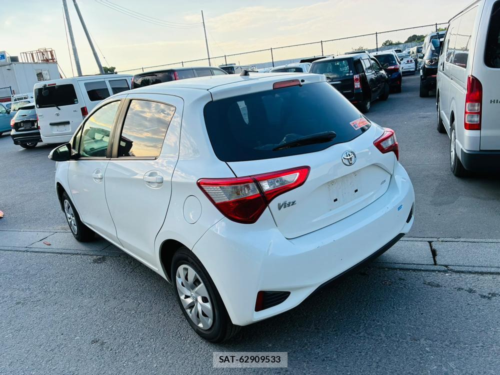 Toyota VITZ 2019-07 8298891-2
