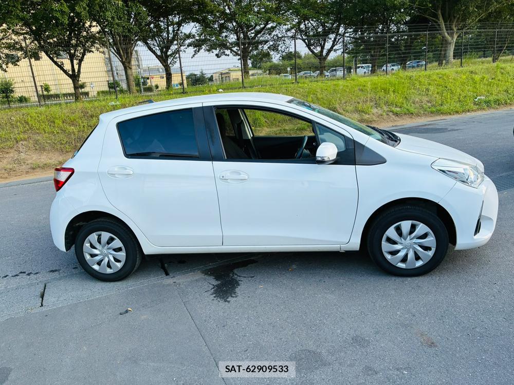 Toyota VITZ 2019-07 8298891-5