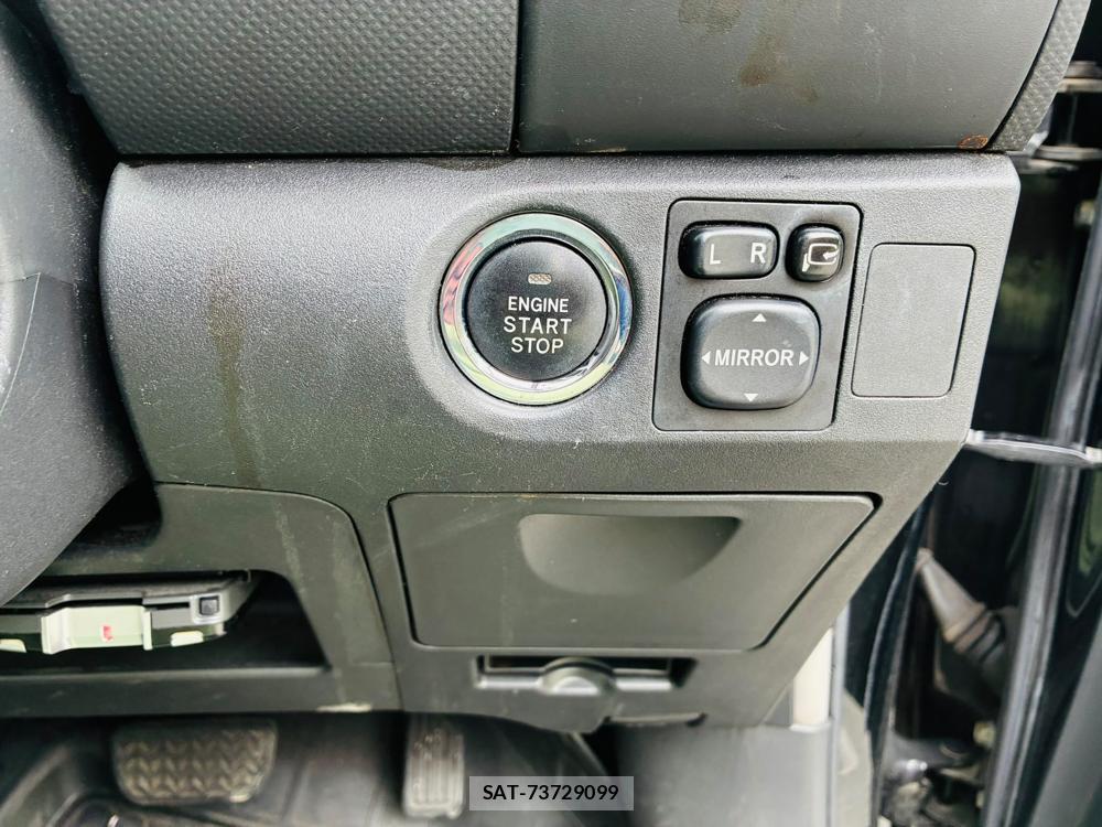 Toyota VITZ 2008-05 8079877-14
