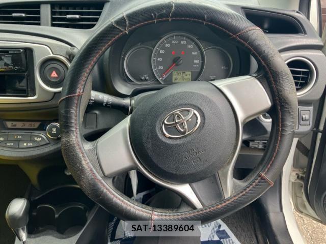 Toyota VITZ 2012-09 8528046-18
