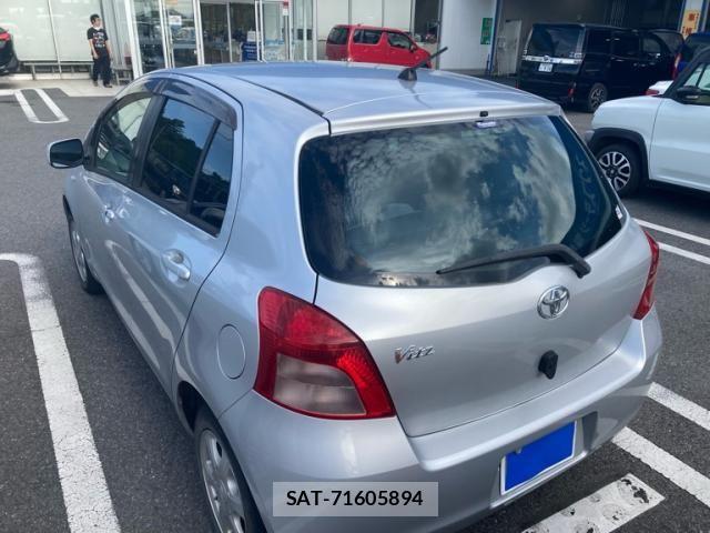 Toyota VITZ 2005-11 8528061-3