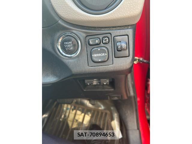 Toyota VITZ 2014-03 8528056-13