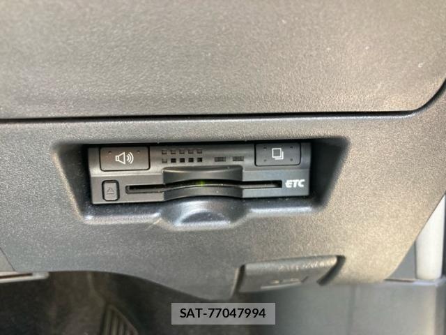 Toyota VITZ 2010-08 8528054-14