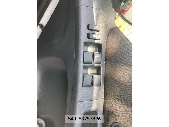 Toyota VITZ 2005-10 8528052-10