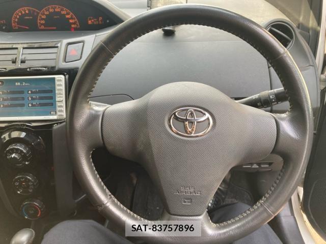 Toyota VITZ 2005-10 8528052-13