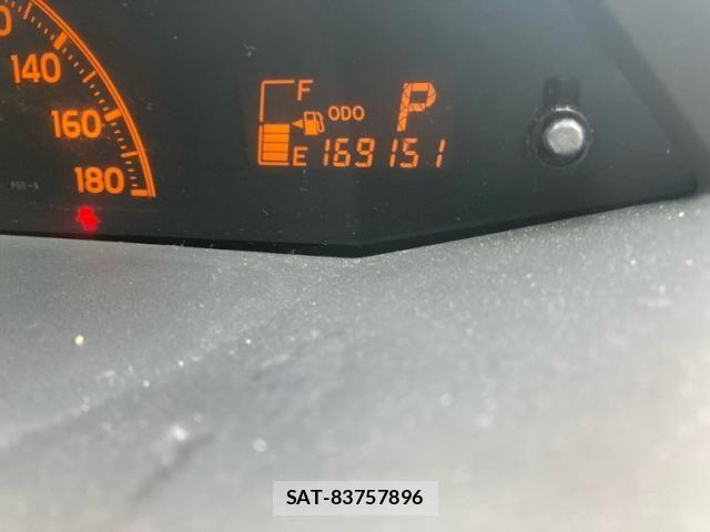 Toyota VITZ 2005-10 8528052-19