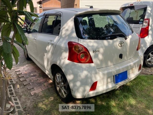 Toyota VITZ 2005-10 8528052-2