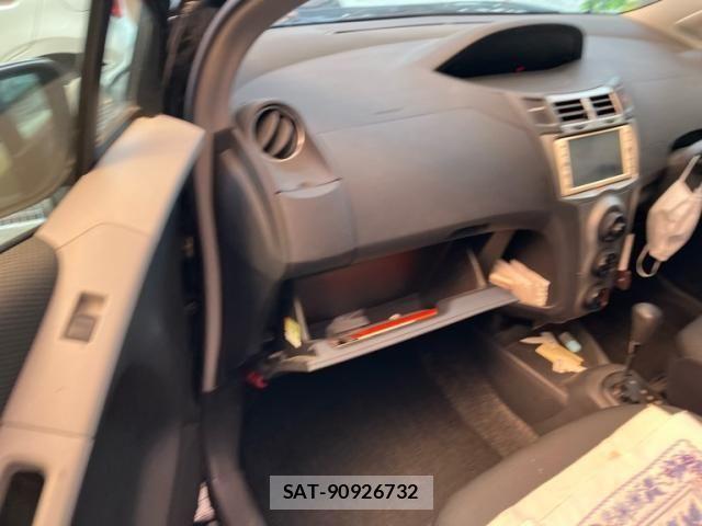 Toyota VITZ 2009-10 8528062-10