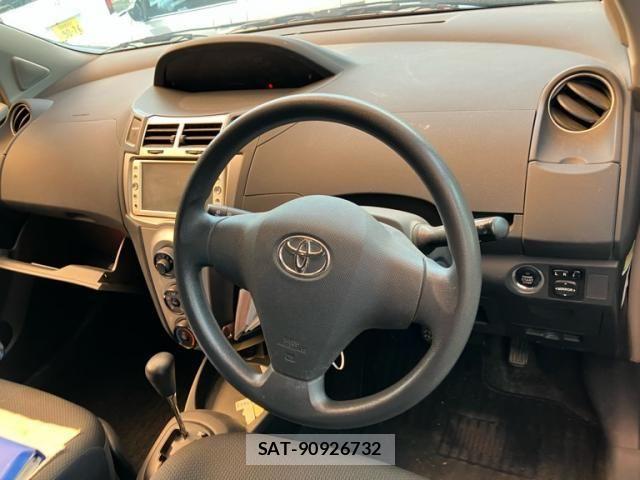 Toyota VITZ 2009-10 8528062-15