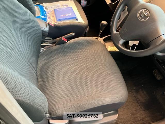Toyota VITZ 2009-10 8528062-21