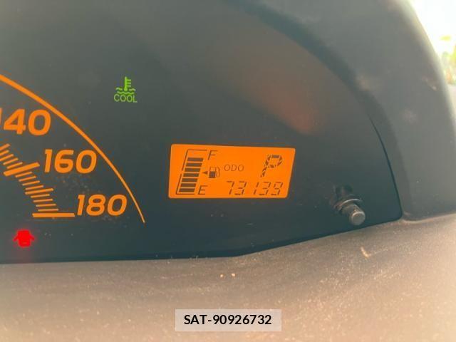 Toyota VITZ 2009-10 8528062-24