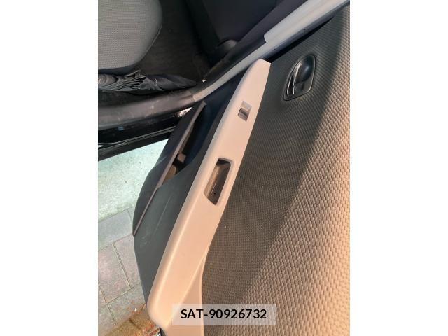 Toyota VITZ 2009-10 8528062-27