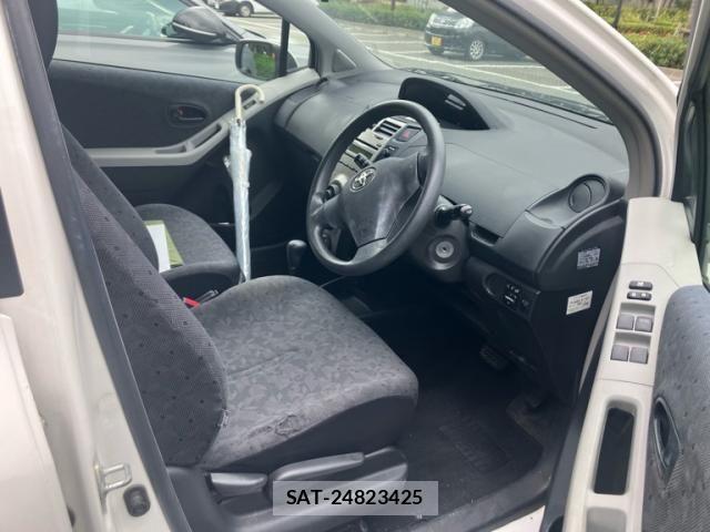 Toyota VITZ 2009-10 8528055-10