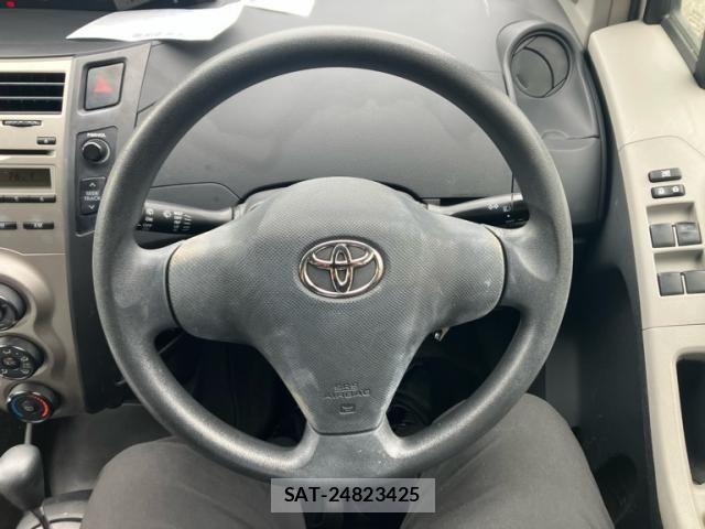 Toyota VITZ 2009-10 8528055-15