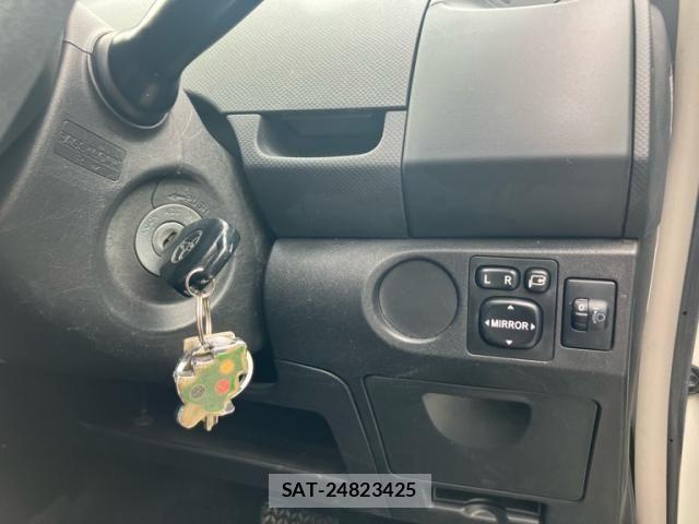 Toyota VITZ 2009-10 8528055-16