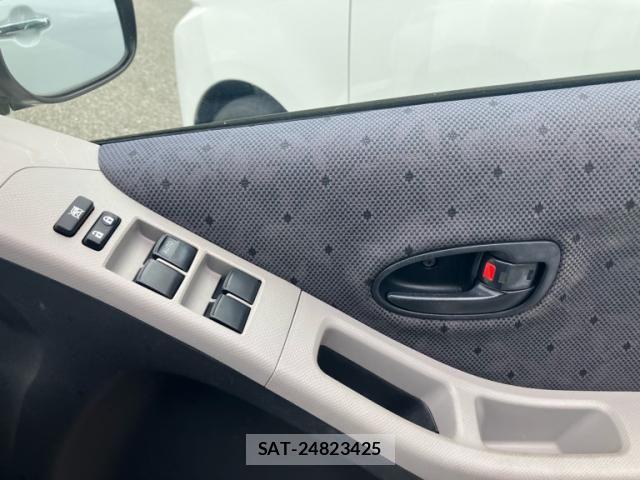 Toyota VITZ 2009-10 8528055-17