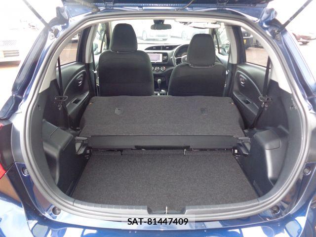 Toyota VITZ 2017-11 8528036-12