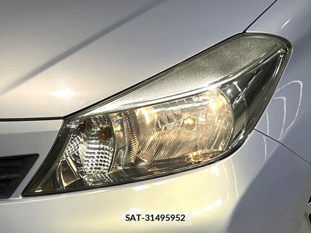 Toyota VITZ 2012-09 8528043-12