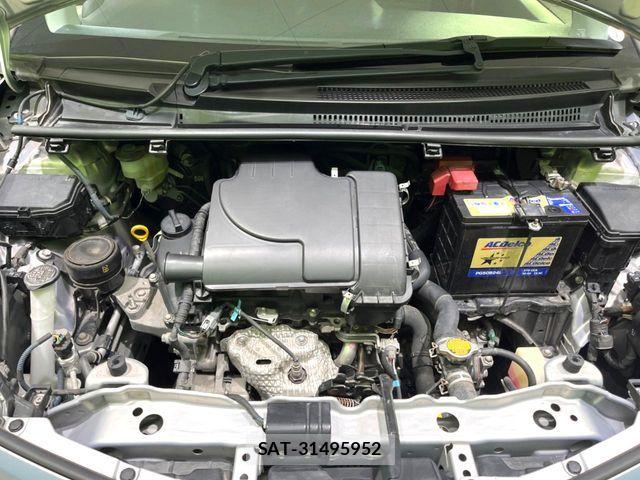 Toyota VITZ 2012-09 8528043-18